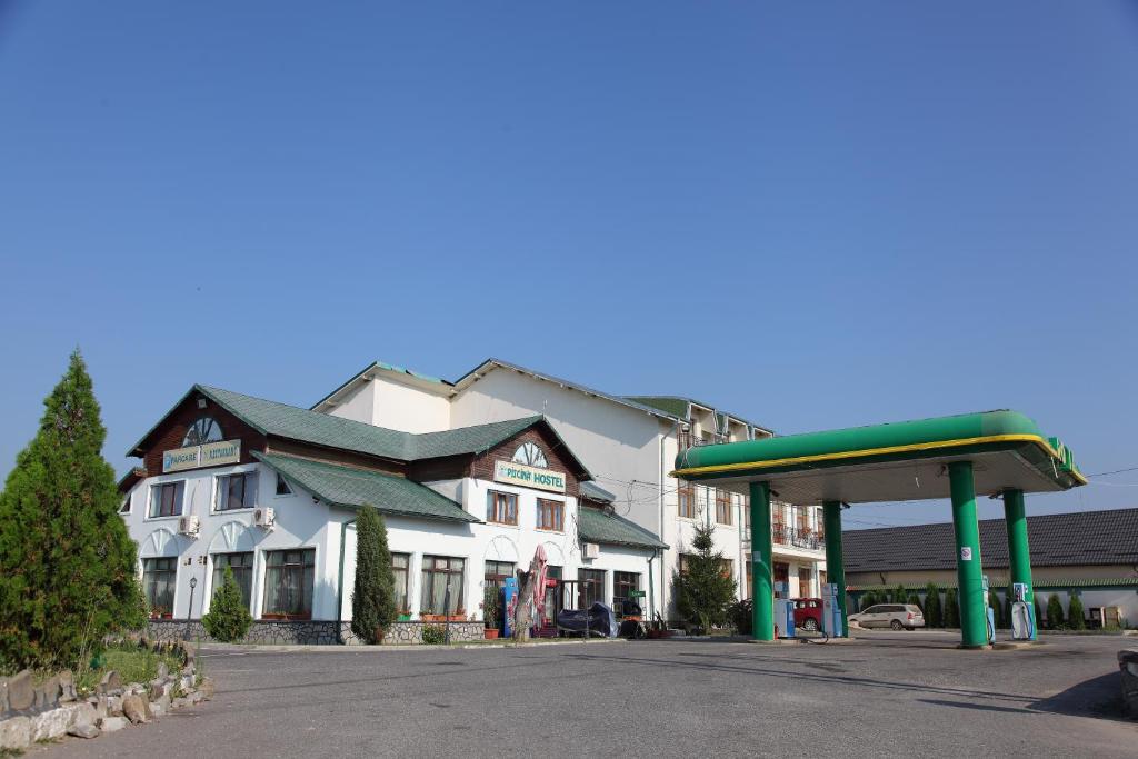 Hotel Rodiv in Găeşti, Romania